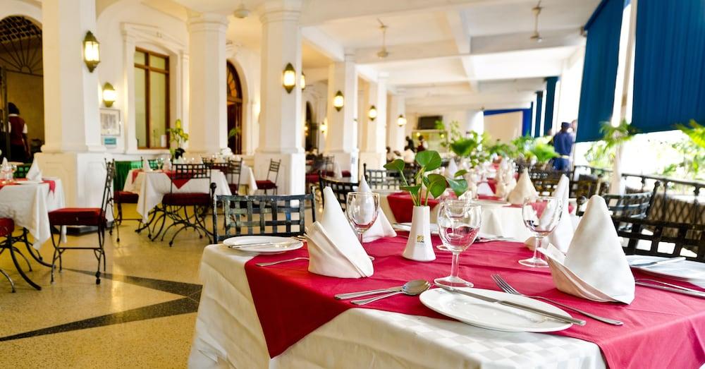 Sentrim Castle Royal Hotel Mombasa Zewnętrze zdjęcie