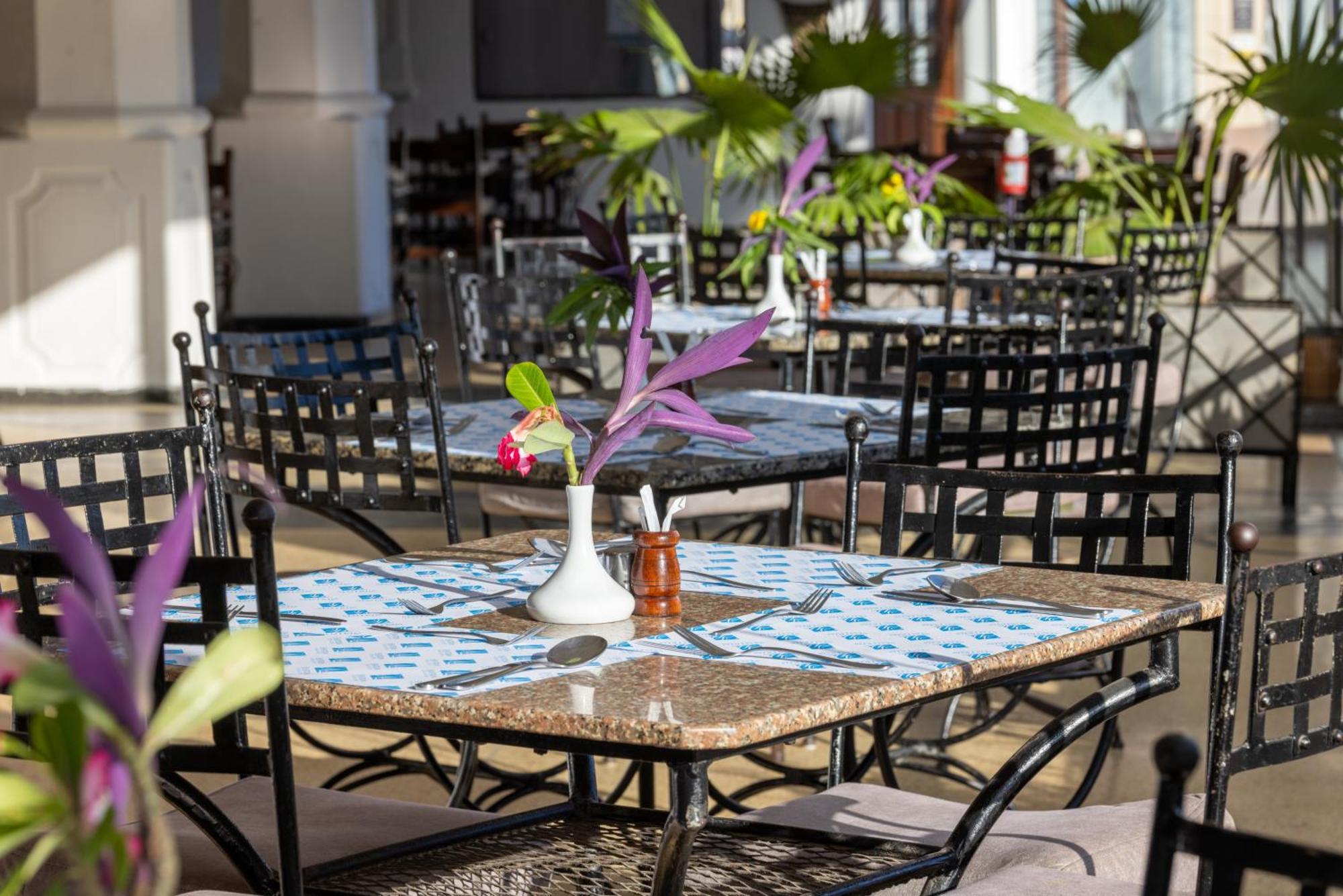 Sentrim Castle Royal Hotel Mombasa Zewnętrze zdjęcie