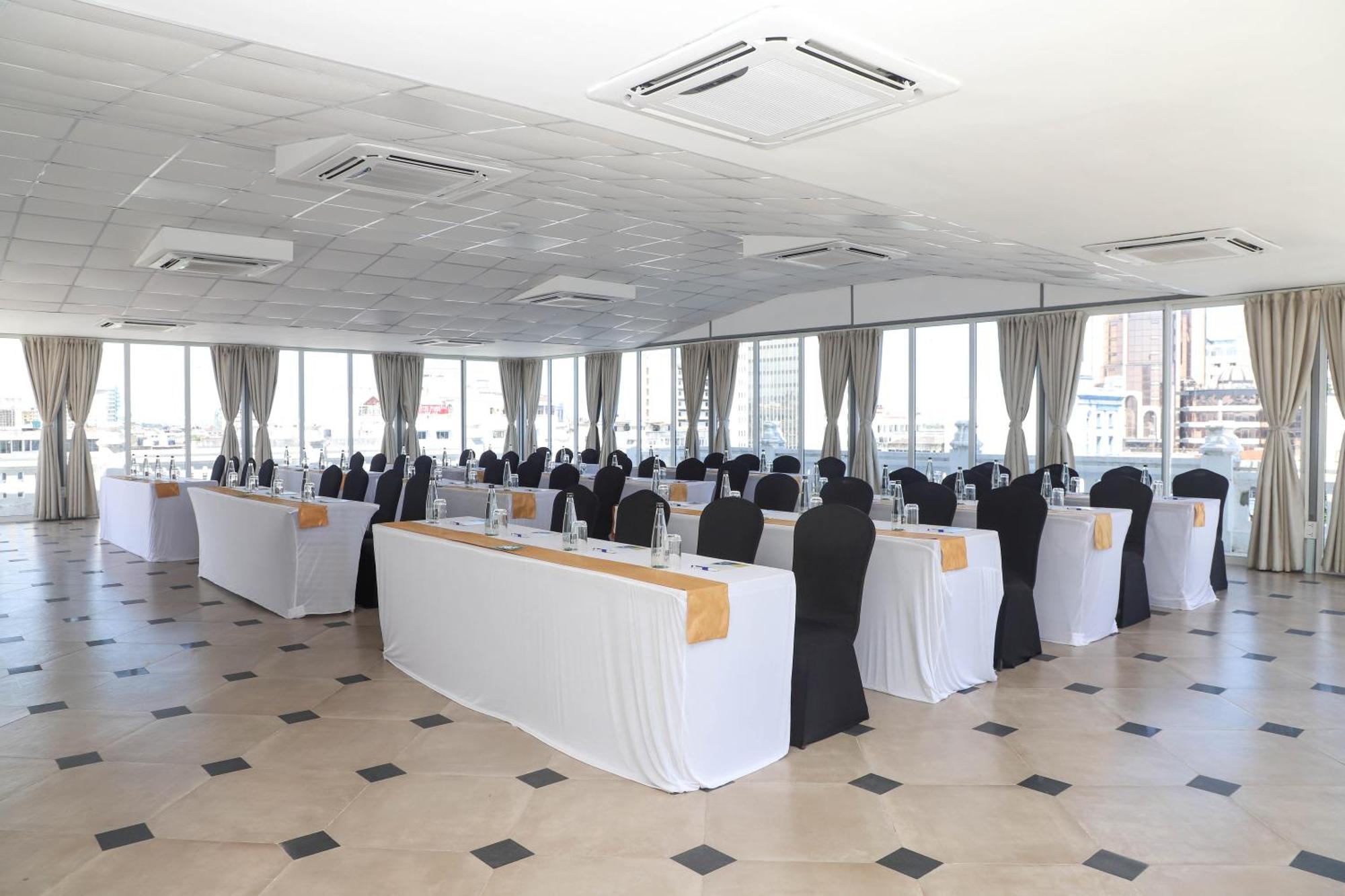 Sentrim Castle Royal Hotel Mombasa Zewnętrze zdjęcie